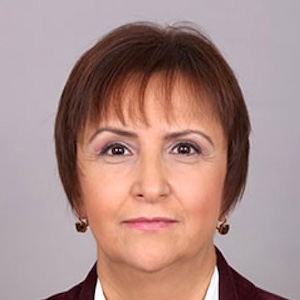 ЦВЕТАНА  ПИРАЛКОВА