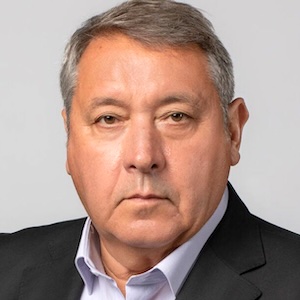 Веселин Петров Суров