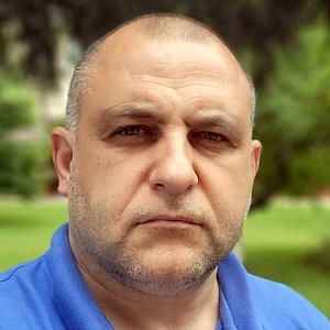 Иван Иванов