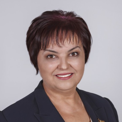 Диляна Господинова  Комитова