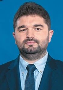 Ферди Емел Кадир