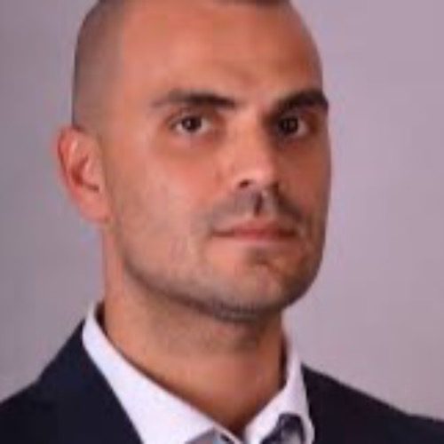 Андрей Николов